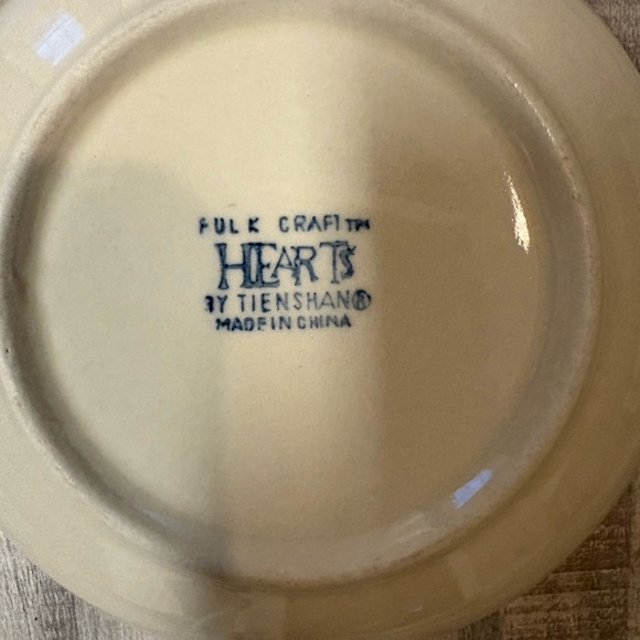 Set of Two Folk Craft Heart Bowls By Tienshan - Picture 4 of 5